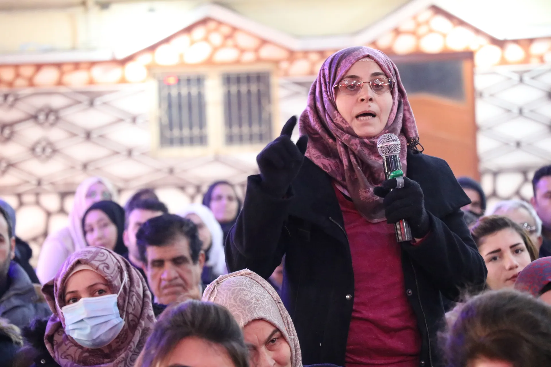 خلال الاجتماعات الجماهيرية.. الإدارة الذاتية تتعهد بتلبية كافة مطالب الأهالي حسب الإمكانات المتاحة