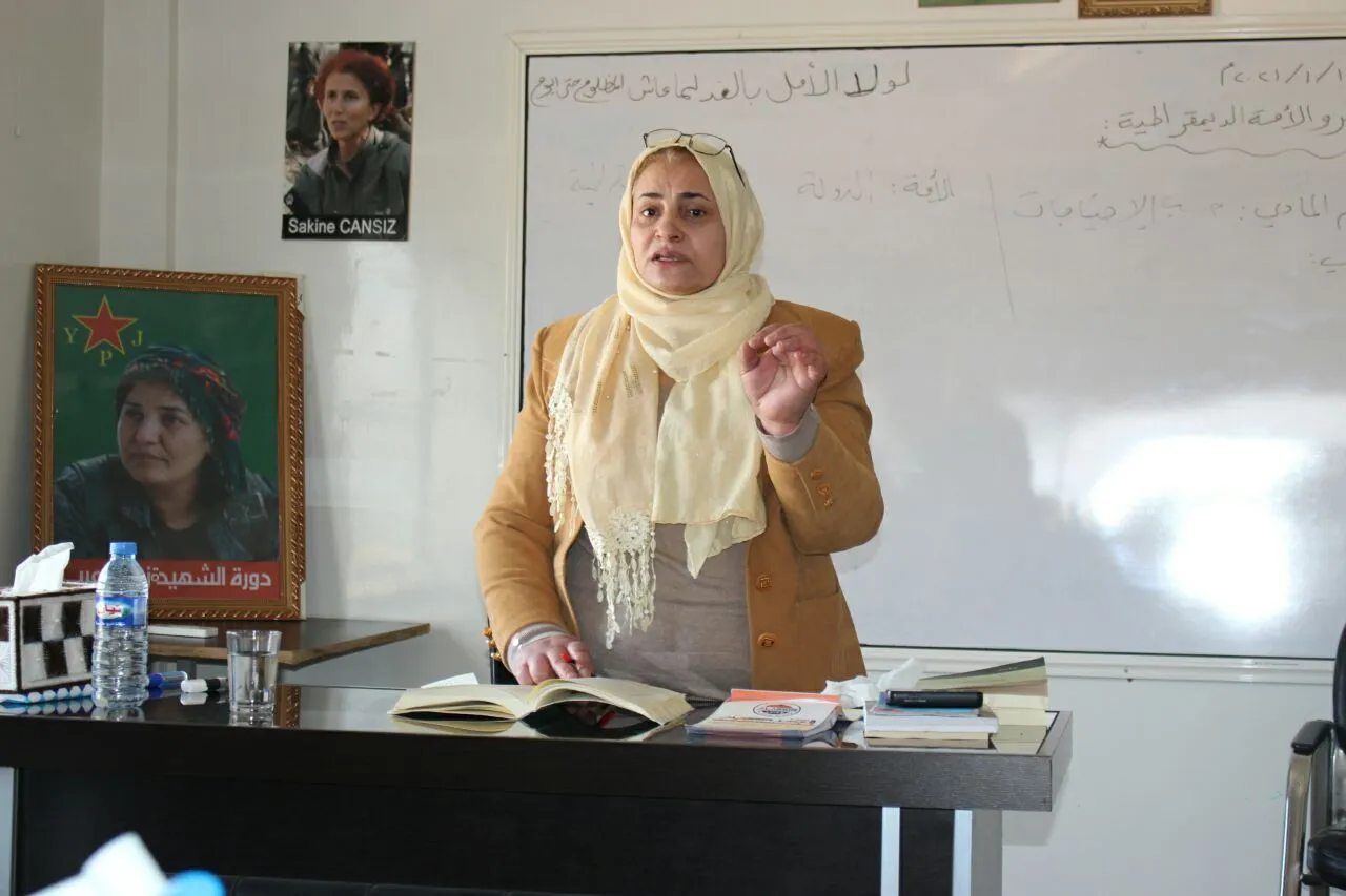 مسيرة مؤتمر ستار وامرأة فلسطينية