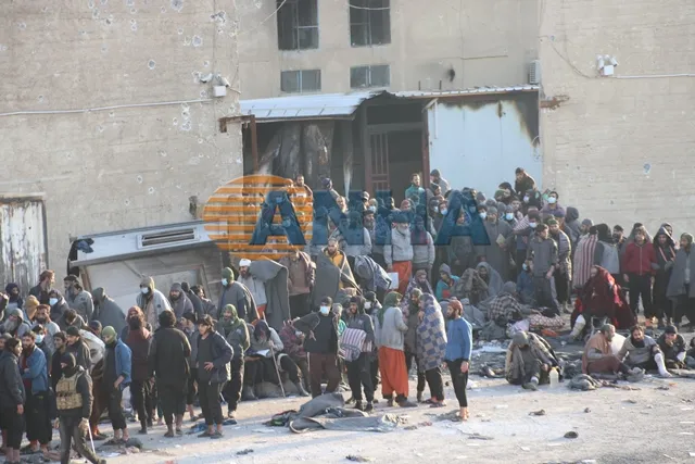 ​​​​​​​مشاهد حصرية لوكالتنا للحظة فرض الاستسلام على مرتزقة داعش في سجن الصناعة