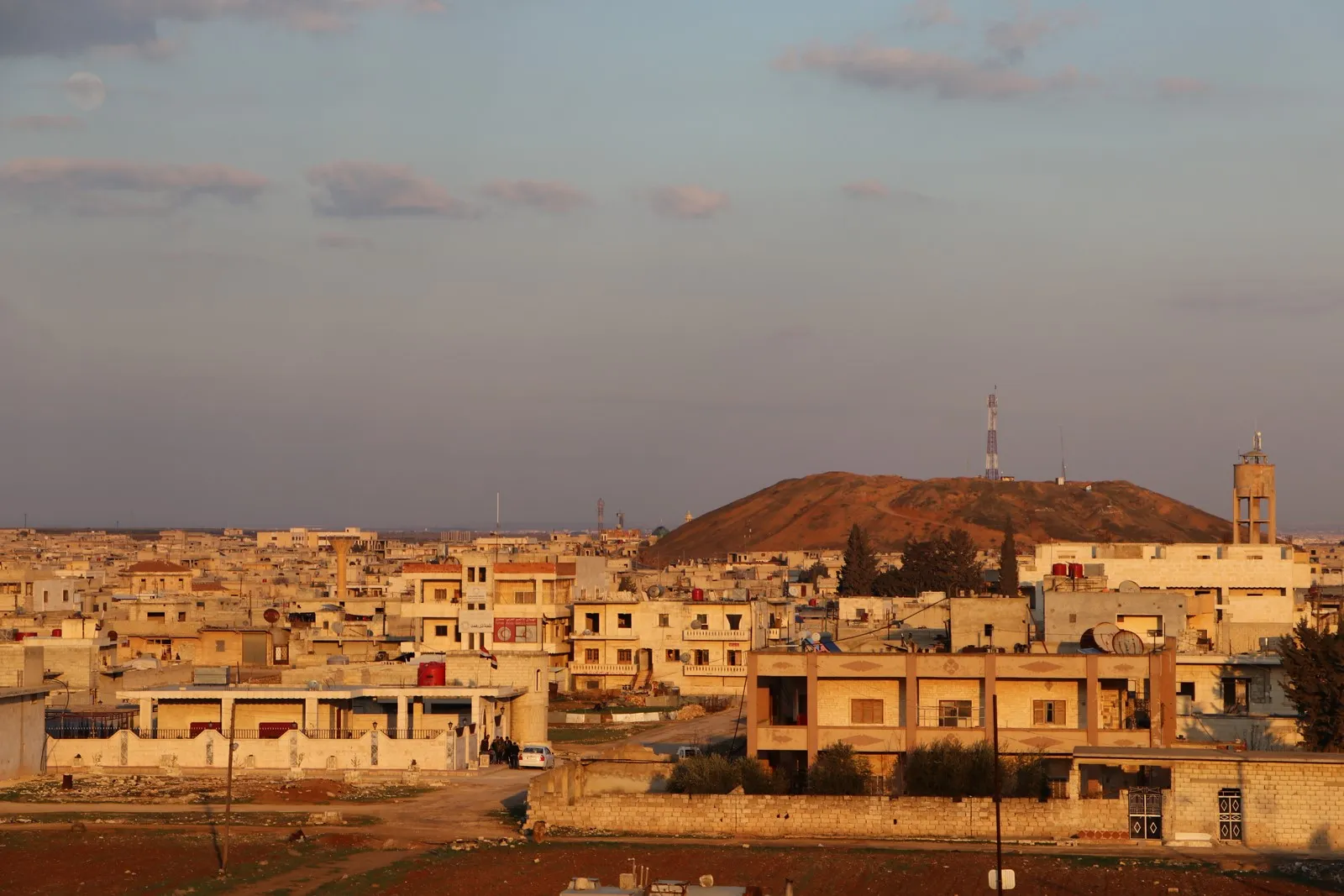 ​​​​​​​الاحتلال التركي يهدد حياة 21 ألف مواطن في ناحية تل رفعت ومقاطعة الشهباء كل يوم
