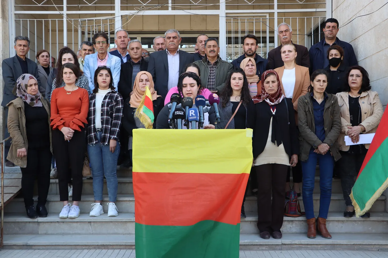 الاتحادات والمنظمات المنضوية في TEV-DEM تعلن تضامنها مع حملة إزالة اسم PKK من