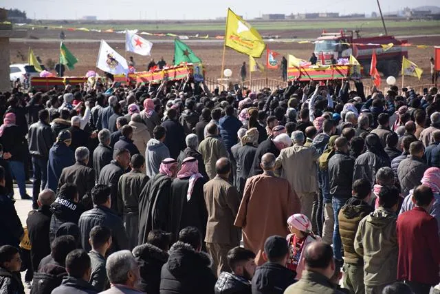 ​​​​​​​أهالي الحسكة وتربه سبيه يشيعون جثامين شهداء حملة "مطرقة الشعوب"