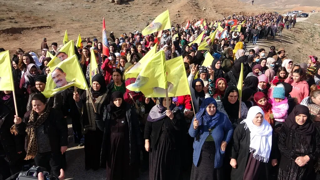 ​​​​​​​من مكان الاستهداف التركي... أهالي ديرك وكركي لكي يؤكدون على تصعيد النضال