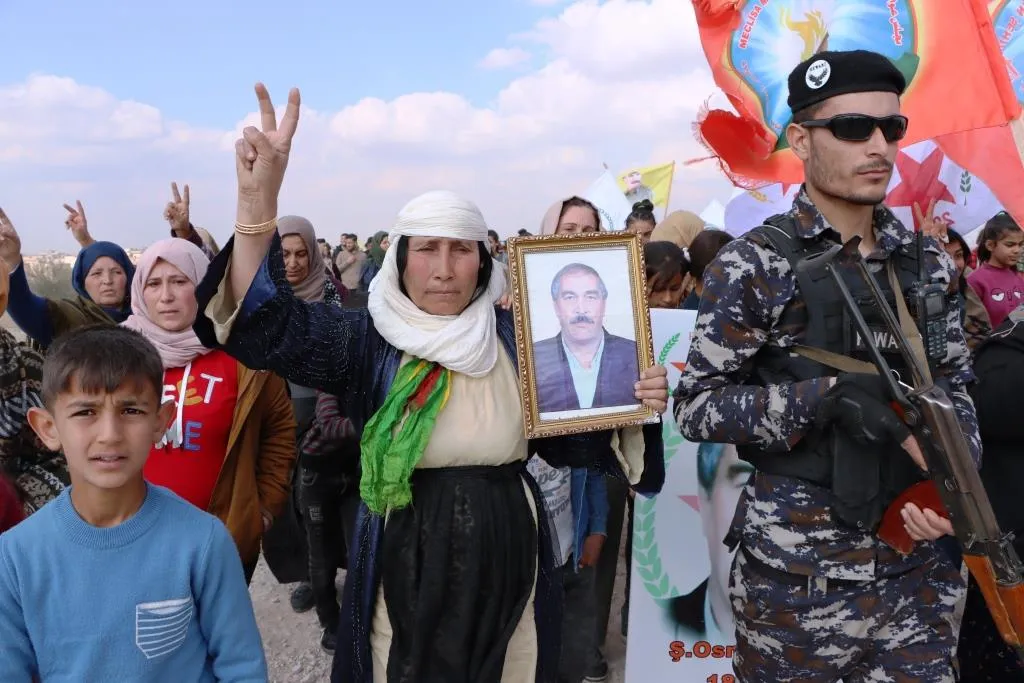 ​​​​​​​المئات يستذكرون المناضل أوصمان دادلي في مسقط رأسه بكوباني