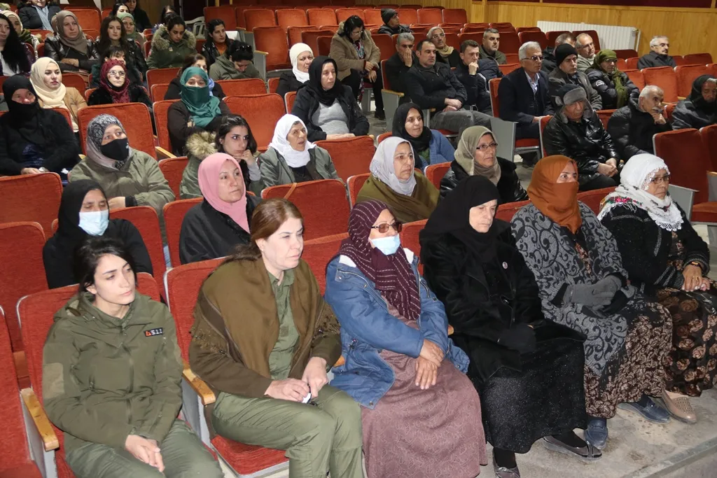 شمال وشرق سوريا تستنكر المؤامرة الدولية وتطالب بالحرية الجسدية للقائد أوجلان
