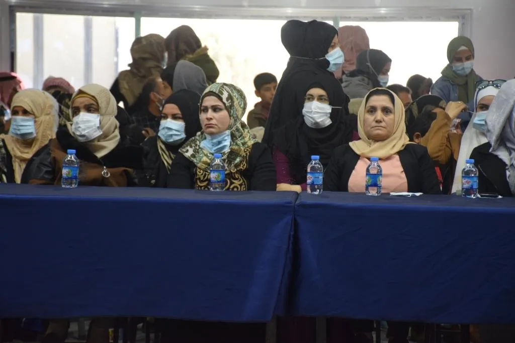 ​​​​​​​في اليوم العالمي للغة الأم.. توزيع الجلاء المدرسي وتكريم الطلاب في الرقة والطبقة ودير الزور