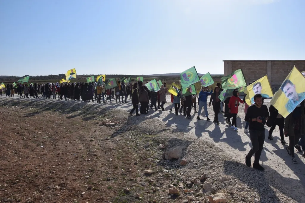 اتحاد المرأة الشابة في إقليم الفرات يدين المؤامرة الدولية التي طالت القائد عبدالله أوجلان