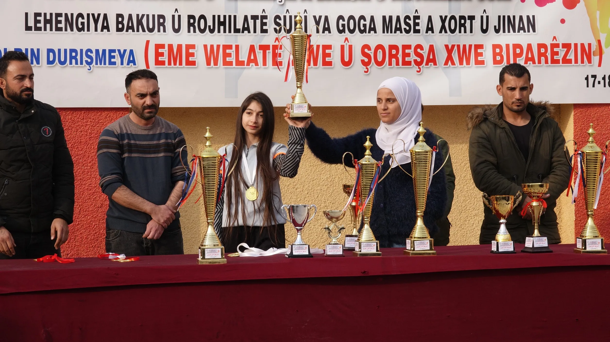 اختتام بطولة كرة الطاولة في الطبقة بتكريم الفرق الفائزة