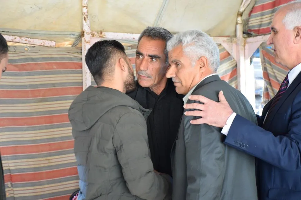 ​​​​​​​لجان الصلح ووجهاء العشائر تنهي خلافا بين شقيقين من عشيرة كابارا دام 12عاماً