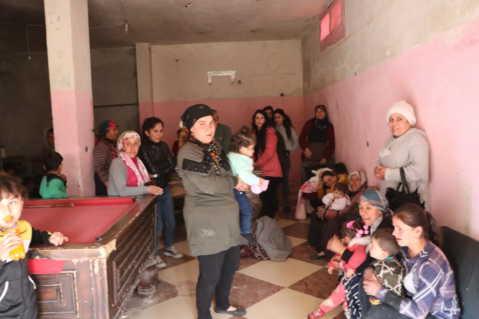 ​​​​​​​بالصور والفيديو... آثار قصف الاحتلال التركي الذي استهدف ناحية تل رفعت
