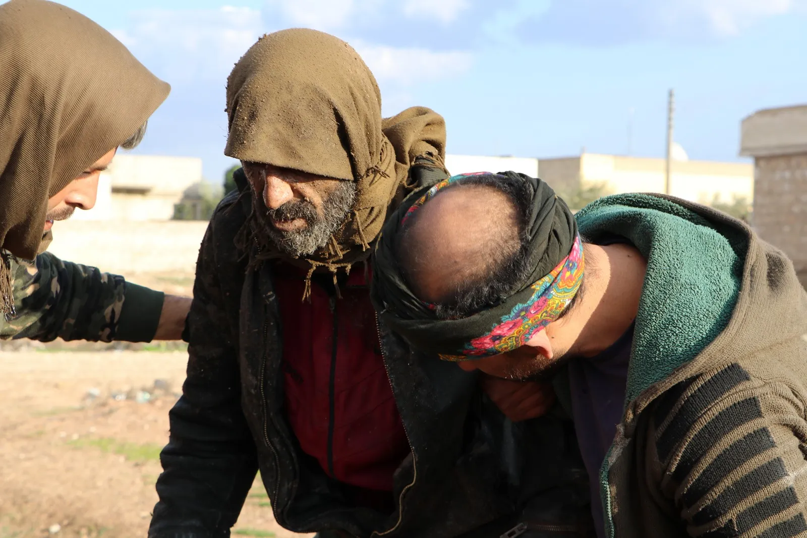 ​​​​​​​بالصور والفيديو... آثار قصف الاحتلال التركي الذي استهدف ناحية تل رفعت