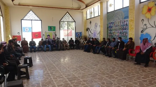 أهالي ريف دير الزور يقدمون واجب العزاء لذوي 3 شهداء