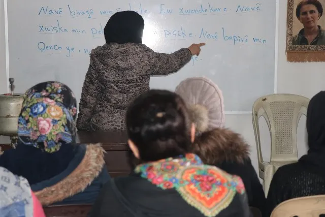 مع اقتراب اليوم العالمي للغة الأم.. نساء يشددن: هوية الإنسان مرتبطة بلغته