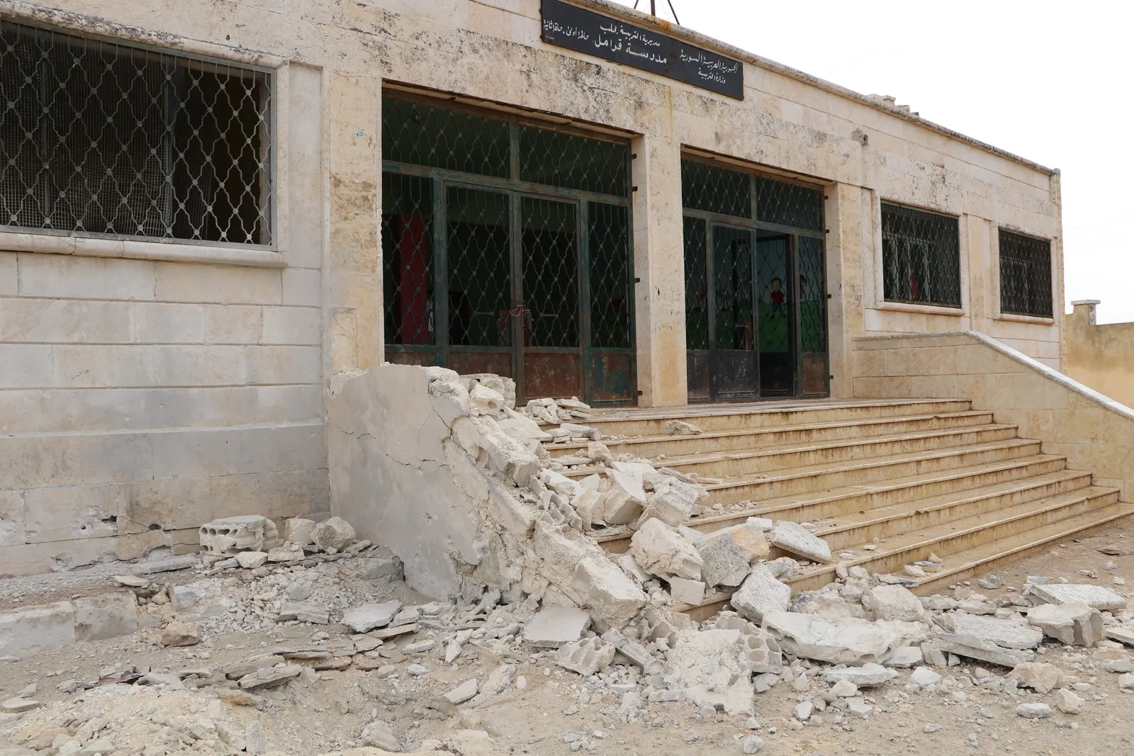 بريفان خليل: قصف المدارس في الشهباء جزء من المخطط الممنهج للتغيير الديمغرافي