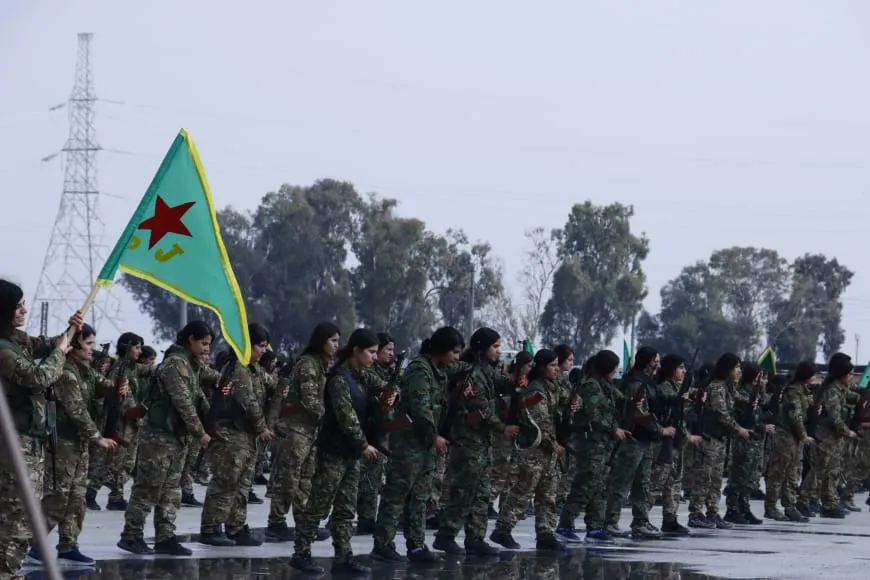 بالصور والفيديو.. عرض عسكري مهيب لـYPJ بمناسبة اليوم العالمي للمرأة
