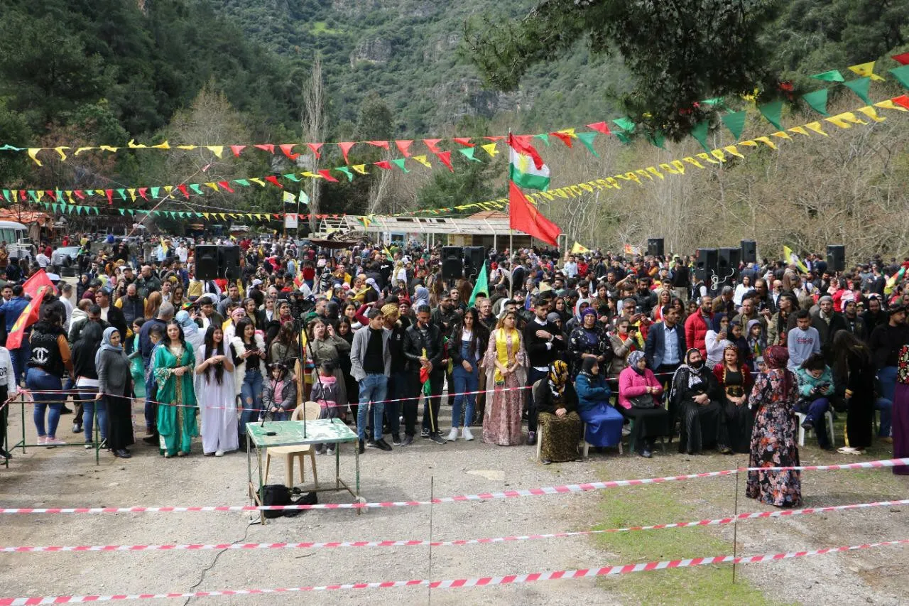 ​​​​​​​الجالية الكردية في لبنان تحتفل بنوروز