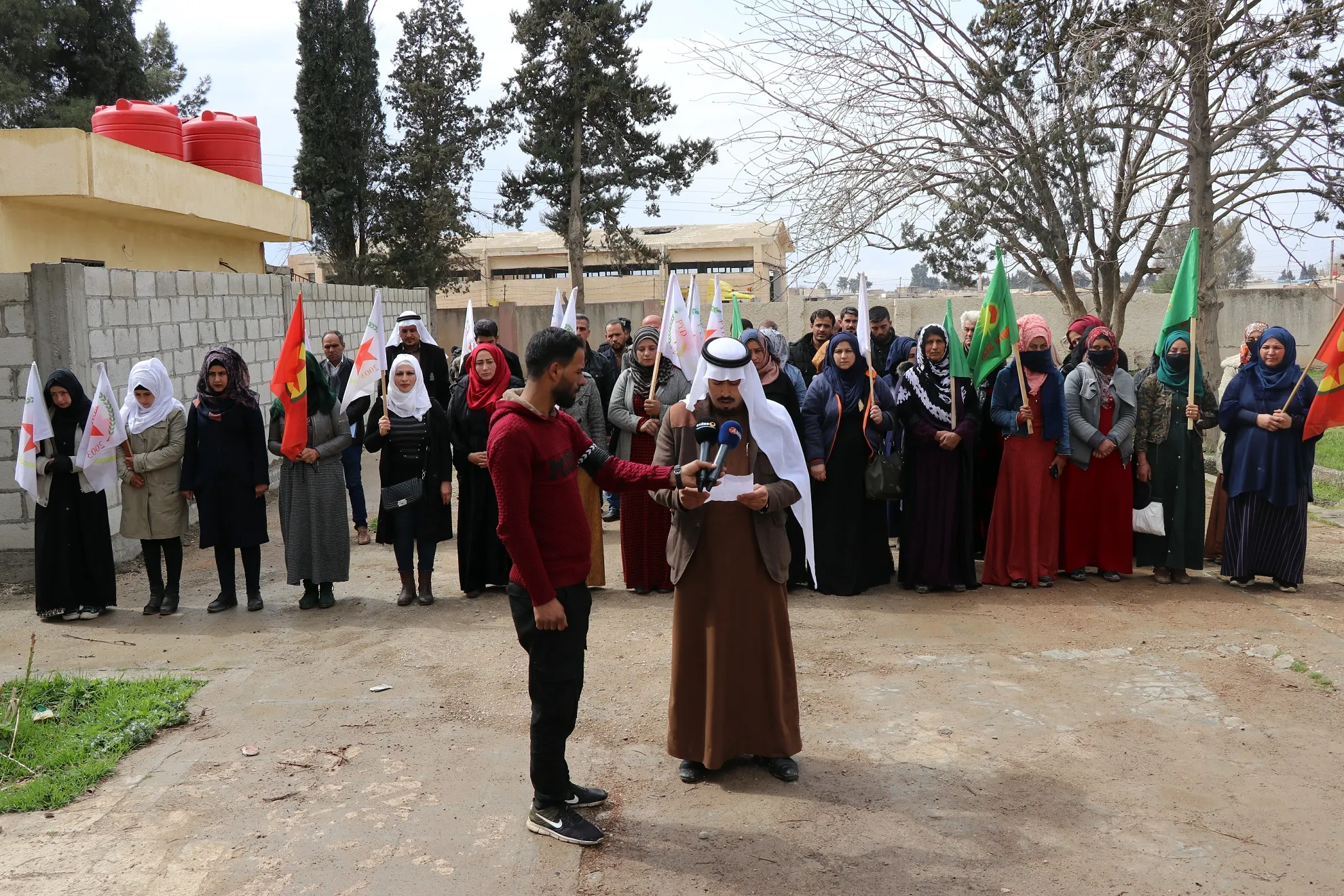 أكثر من 50 ألف شخص في تل حميس يطالبون بإزالة اسمPKK من "قائمة الإرهاب"