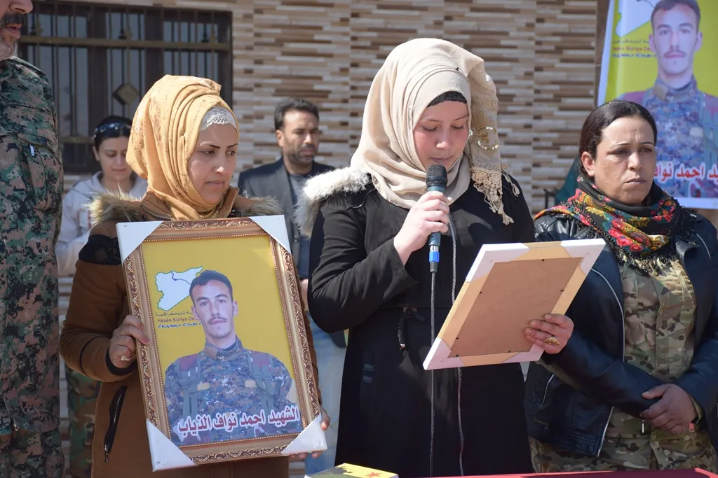 ​​​​​​​تشييع المقاتل أحمد نواف الذياب إلى مزار شهداء الشدادي