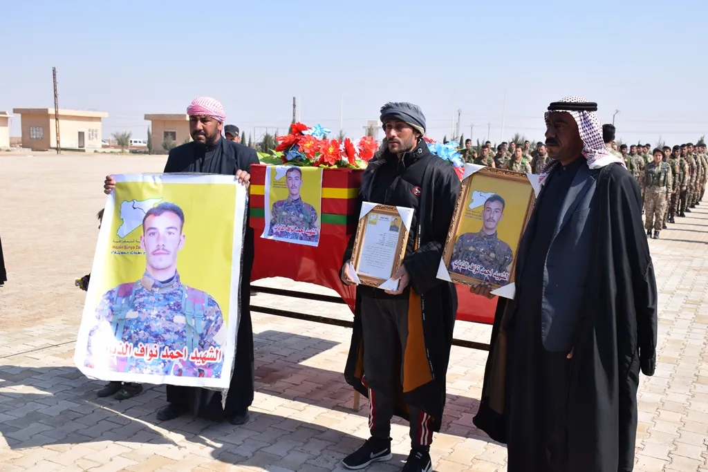 ​​​​​​​تشييع المقاتل أحمد نواف الذياب إلى مزار شهداء الشدادي