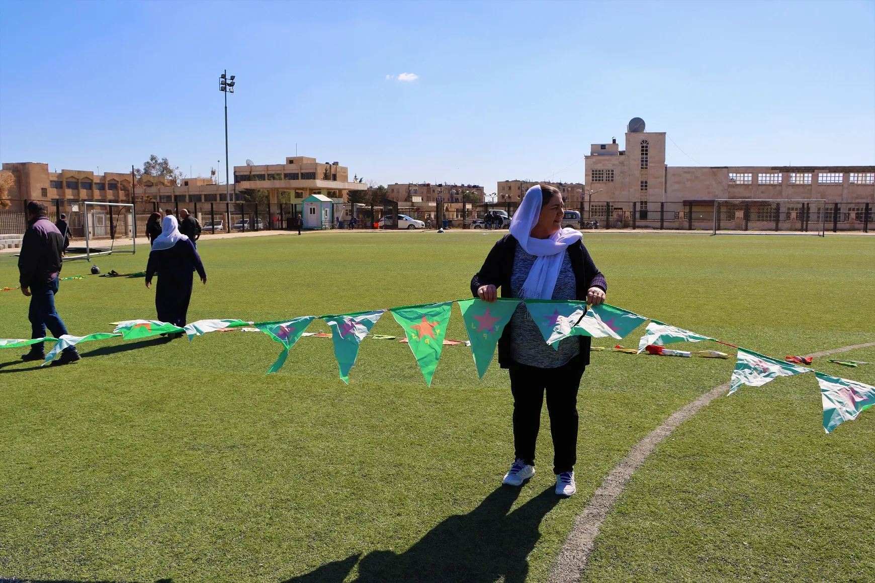 ​​​​​​​بالصور والفيديو.. مقاطعة قامشلو تتحضر لاحتفاليات اليوم العالمي للمرأة