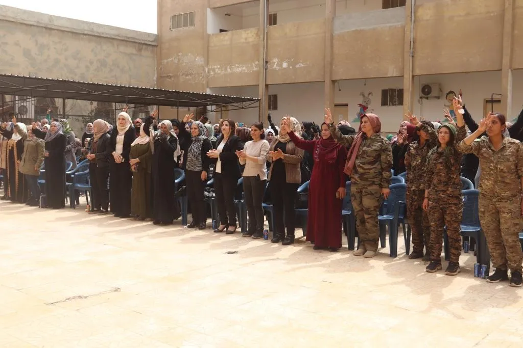 بمناسبة اقتراب ميلاد القائد أوجلان.. تجمّع نساء زنوبيا يفتتح مركزاً في الرقة
