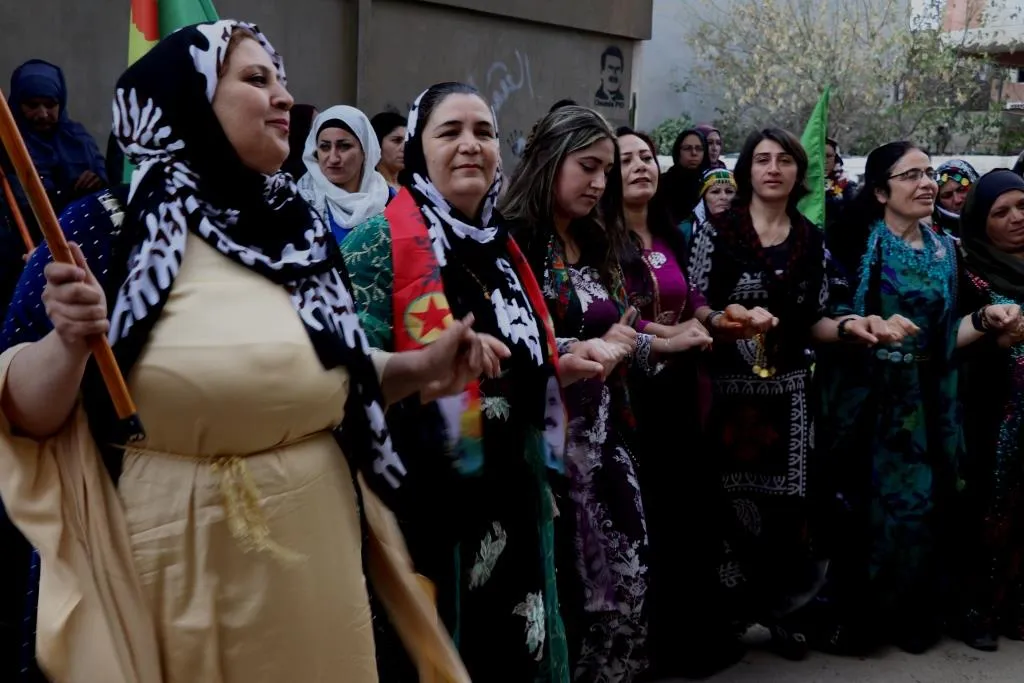 ​​​​​​​​​​​​​​​​​​​​​​​​​​​​"معاً نحمي ثورتنا ونحرر أرضنا" النساء في شمال وشرق سوريا يحتفلن بـ 8 آذار