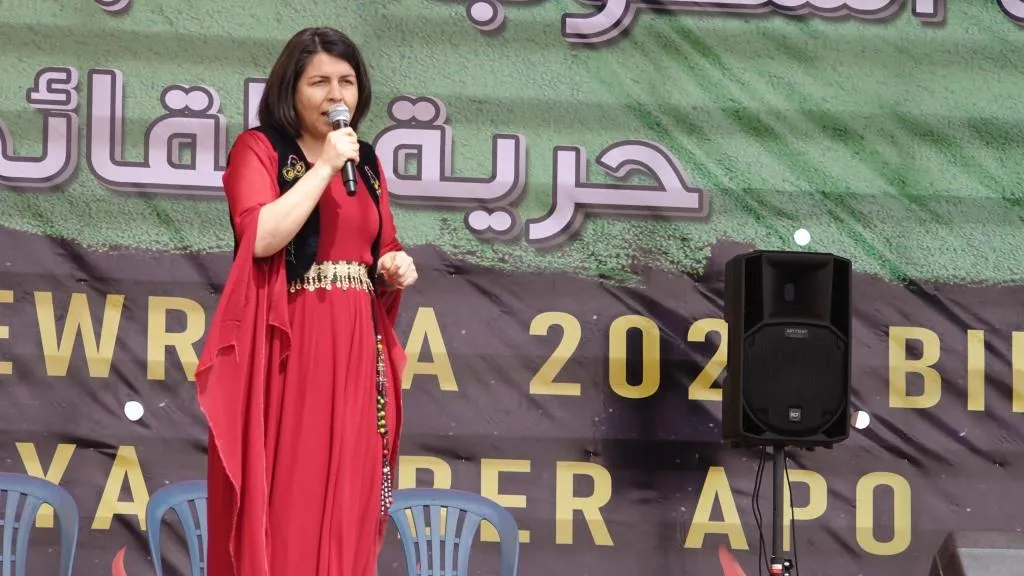من احتفاليات نوروز 2022 في شمال وشرق سوريا: من كاوا الحداد إلى القائد آبو المقاومة مستمرة