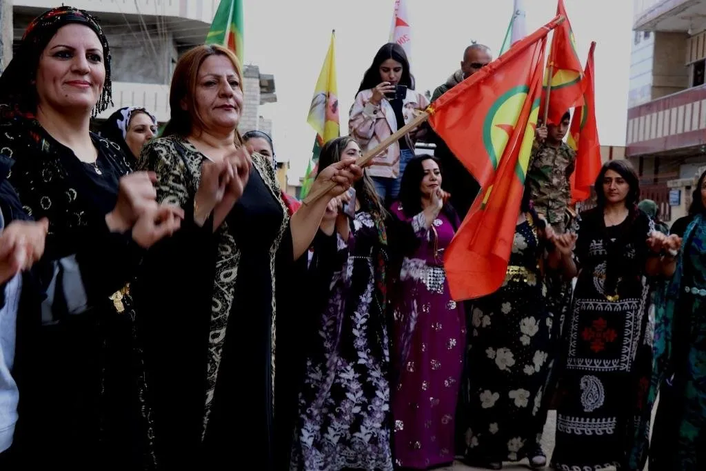 ​​​​​​​​​​​​​​"معاً نحمي ثورتنا ونحرر أرضنا" النساء في شمال وشرق سوريا يحتفلن بـ 8 آذار