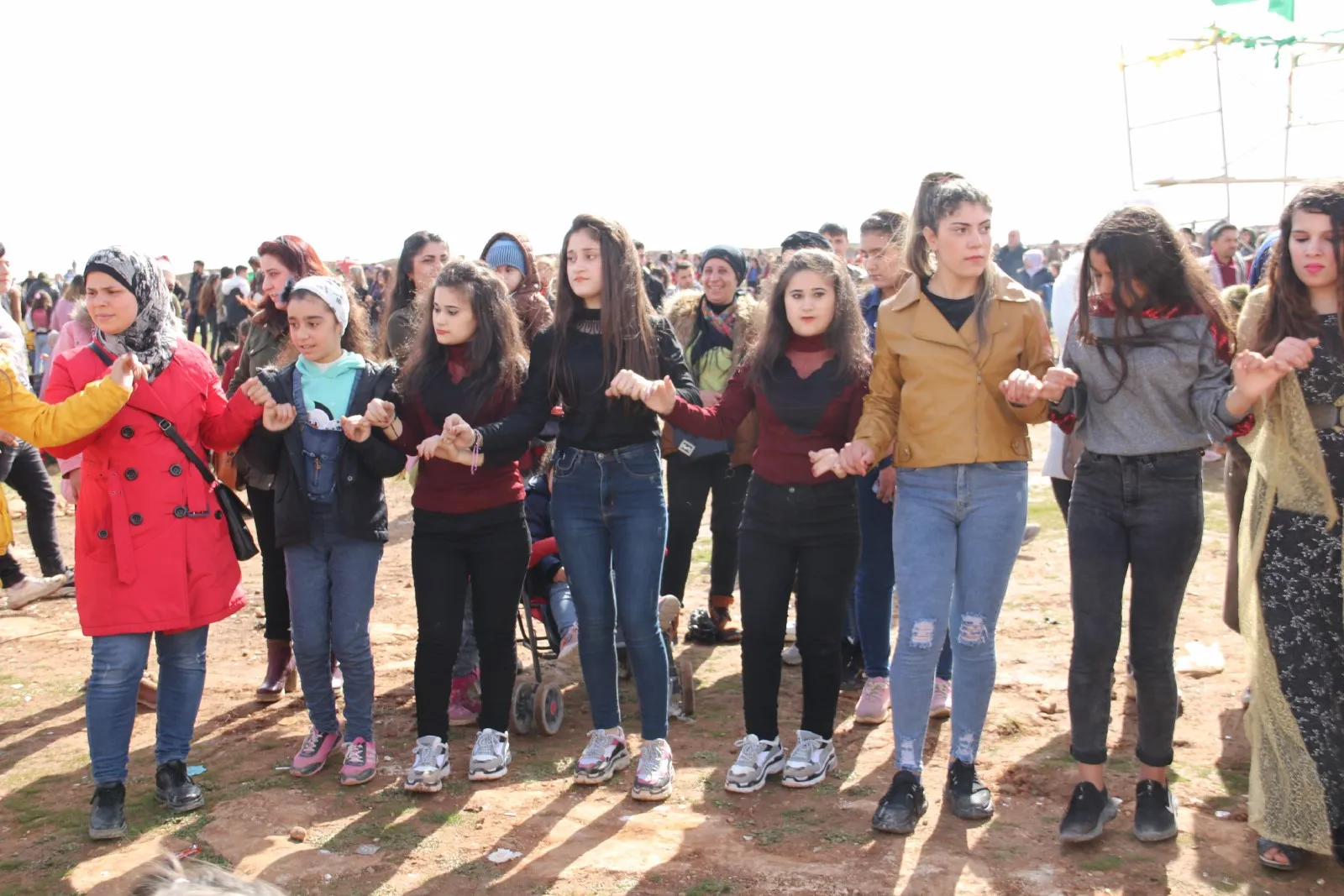 ​​​​​​​النساء يختتمن احتفالاتهن بيومهن العالمي بالتأكيد على مواصلة النضال التحرري - تم التحديث