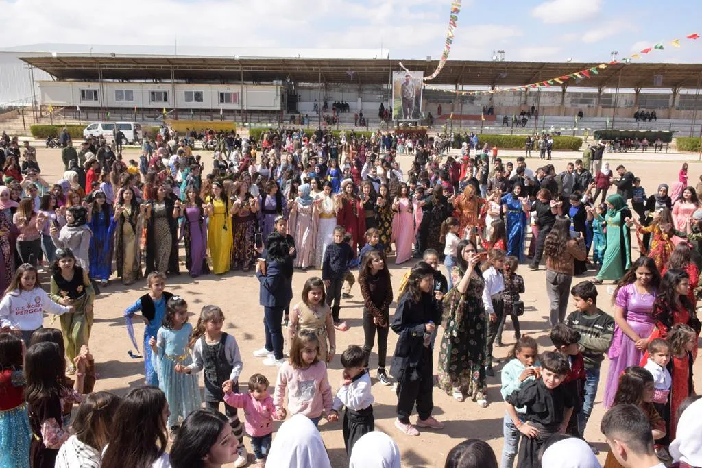 ​​​​​​​النساء يختتمن احتفالاتهن بيومهن العالمي بالتأكيد على مواصلة النضال التحرري - تم التحديث