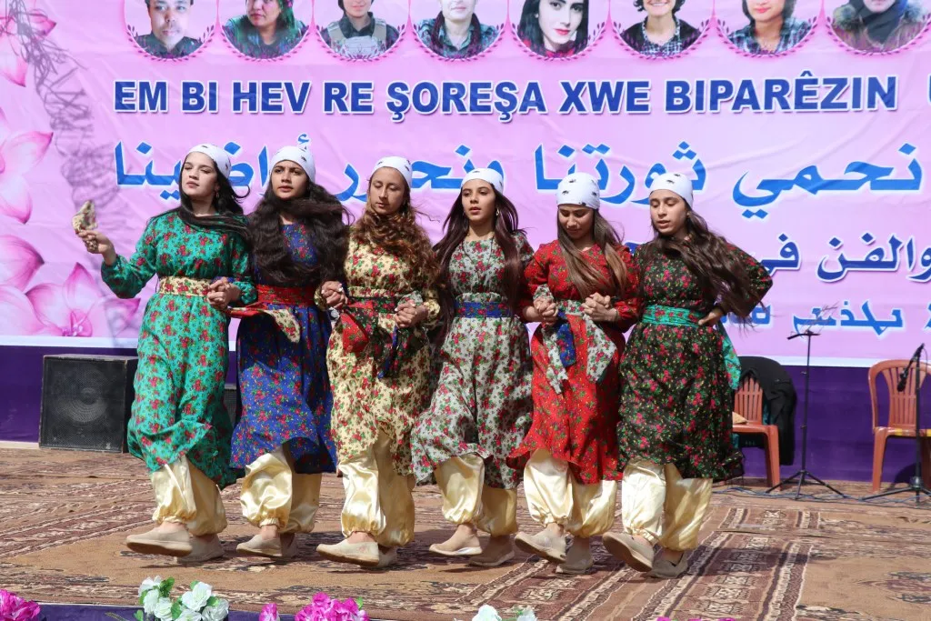 ​​​​​​​النساء يختتمن احتفالاتهن بيومهن العالمي بالتأكيد على مواصلة النضال التحرري - تم التحديث