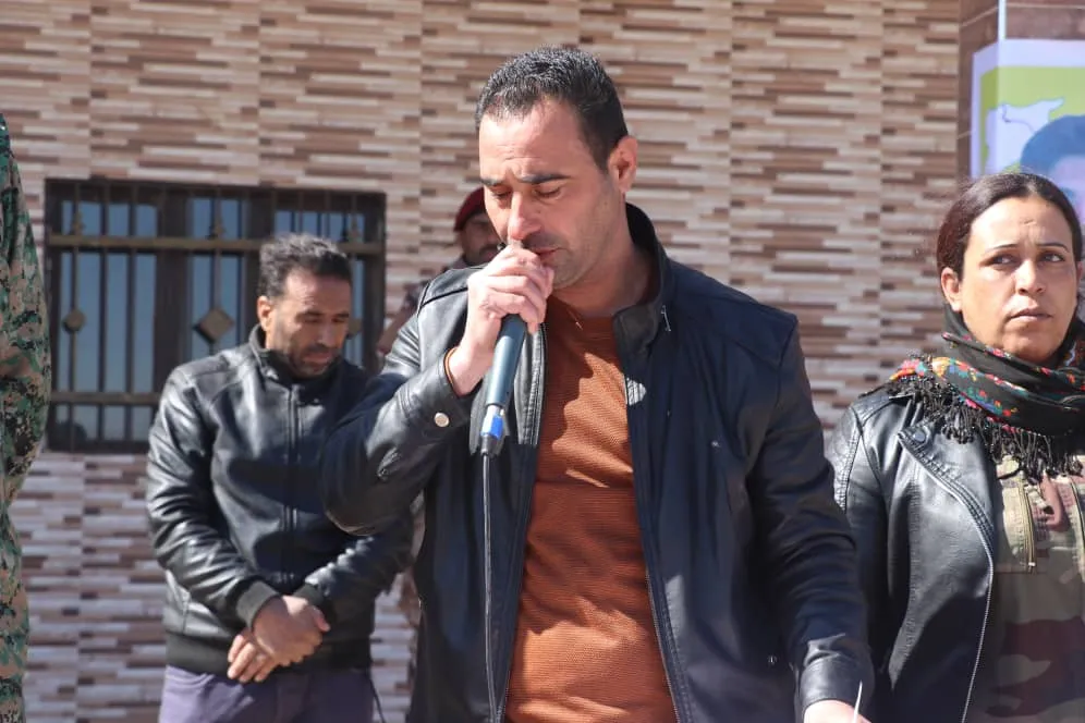 ​​​​​​​أهالي الشدادي يشيّعون جثمان مقاتل في قسد إلى مثواه الأخير في مزار الشهداء