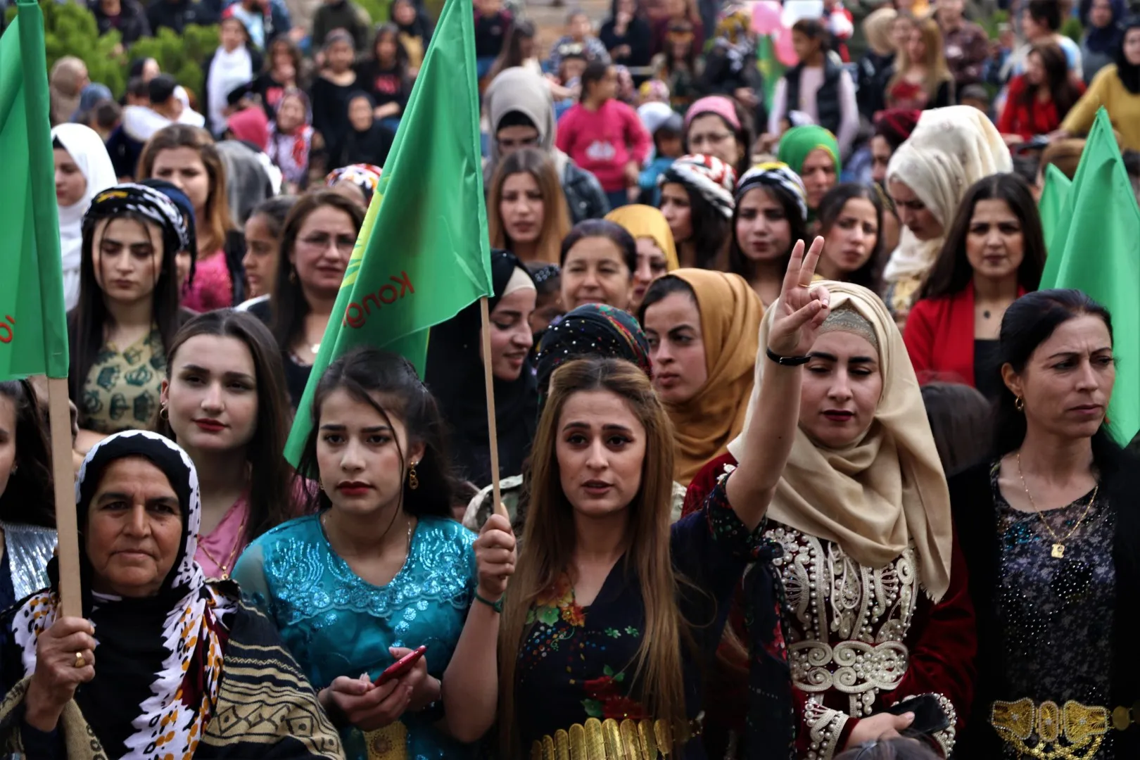 ​​​​​​​النساء يختتمن احتفالاتهن بيومهن العالمي بالتأكيد على مواصلة النضال التحرري - تم التحديث