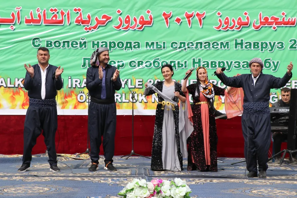  أهالي منبج يحتفلون بعيد نوروز