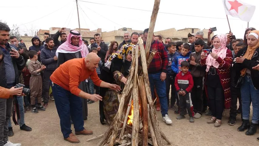 ​​​​​​​مدن ونواحي مدينة الحسكة تواصل الاحتفال وإيقاد شعلة النوروز