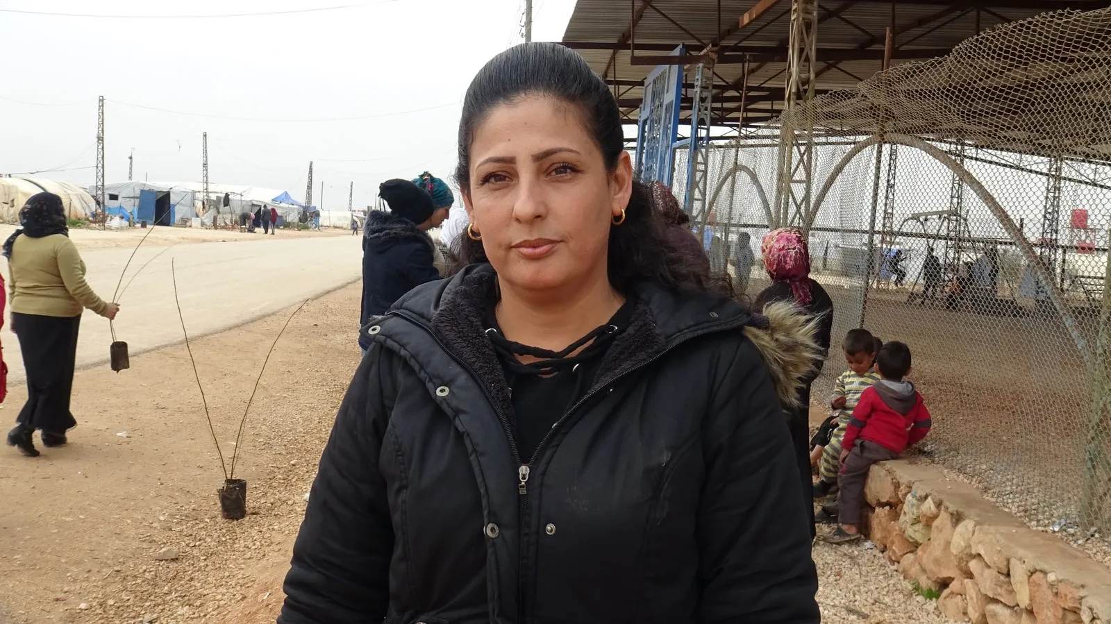 ​​​​​​​أهالي عفرين يزرعون الأشجار بمناسبة 8 آذار