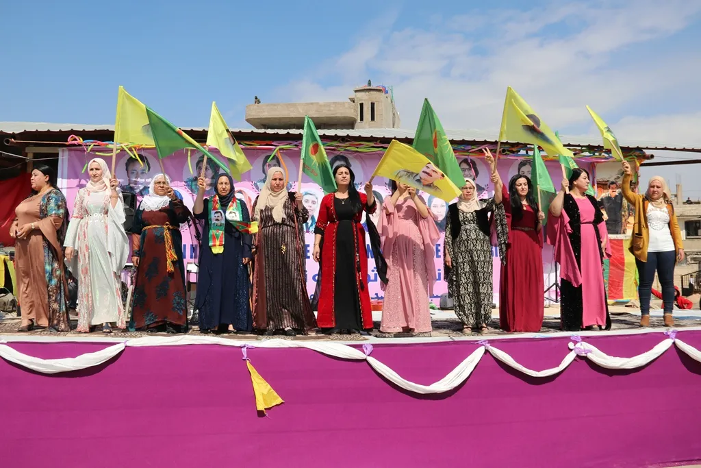 ​​​​​​​النساء يختتمن احتفالاتهن بيومهن العالمي بالتأكيد على مواصلة النضال التحرري - تم التحديث