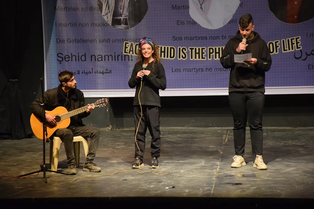​​​​​​​مراسم استذكار للشهداء الأمميين في مدينة قامشلو