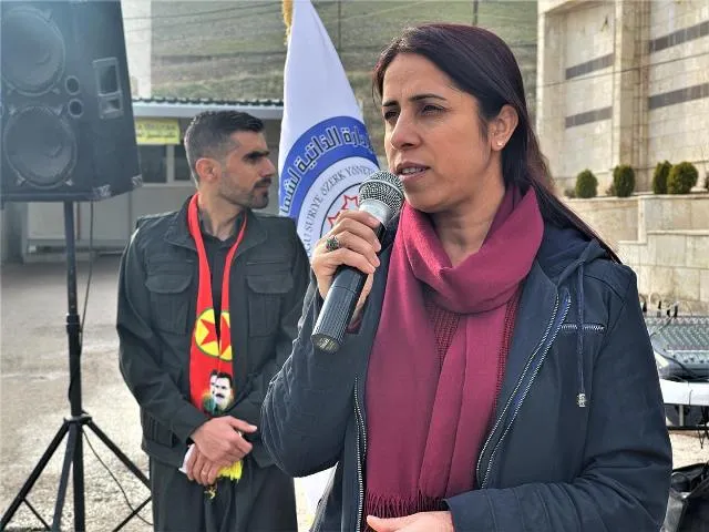 بالصور والفيديو.. أهالي شمال وشرق سوريا يوقدون شعلة نوروز 2022