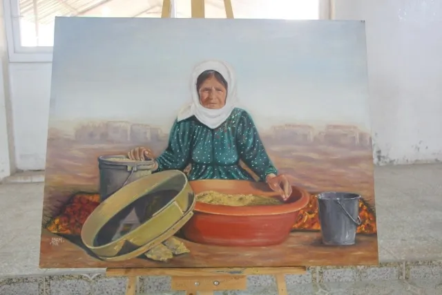 ​​​​​​​بأنامل شابة.. كفاح ثقافي تخوضه المرأة الكردية في روج آفا