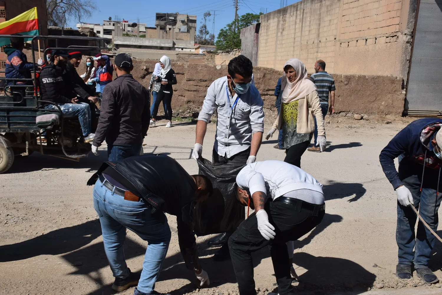 ​​​​​​​من شرق قامشلو حتى جنوبها.. حملة TEV- DEM تستمر لجعل "النظافة ثقافة"