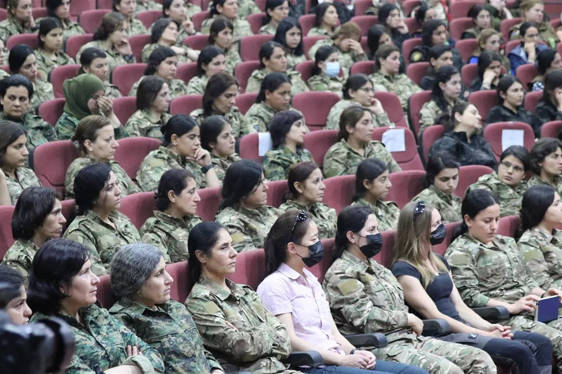 في الكونفرانس الثالث لـ YPJ.. مشاركات يشُدن بدور الوحدات في تحقيق المكتسبات للمرأة