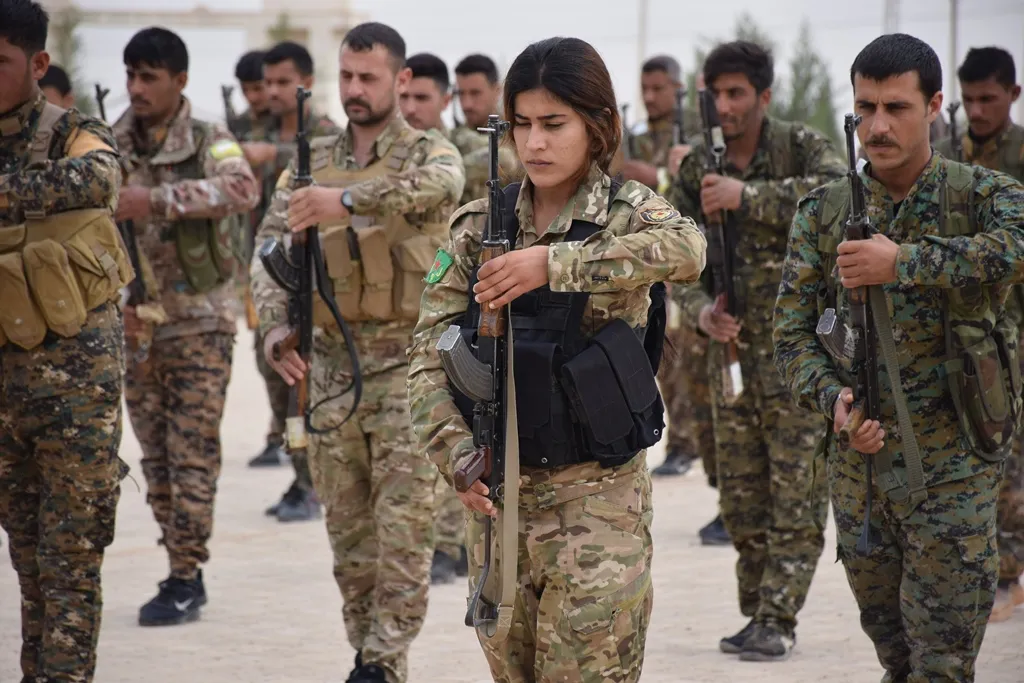 ​​​​​​​أهالي الشدادي يشيّعون جثماني مقاتليْن من قوات سوريا الديمقراطية