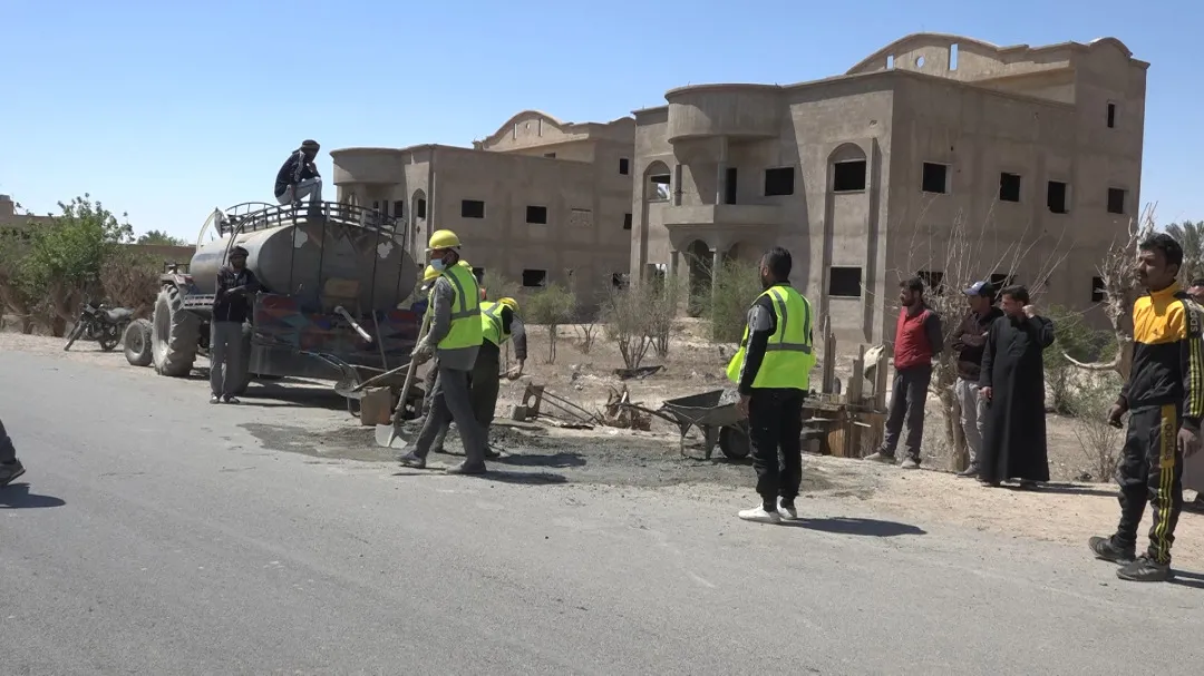 ​​​​​​​لجنة الخدمات في ريف دير الزور الشرقي تطلق مشروع إنارة في بلدة الشعفة