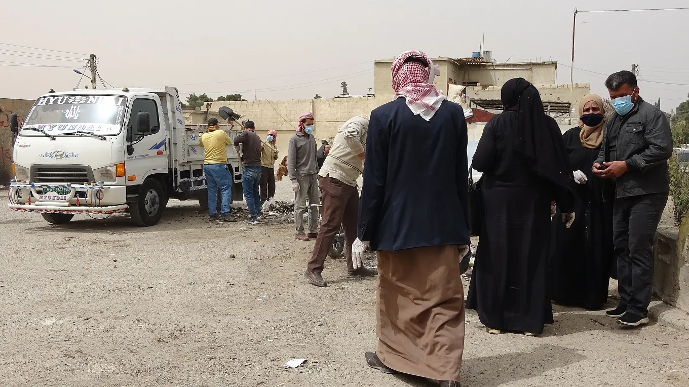 لجنة الثقافة والفن في الطبقة تطلق حملة نظافة تشمل المدينة وريفها