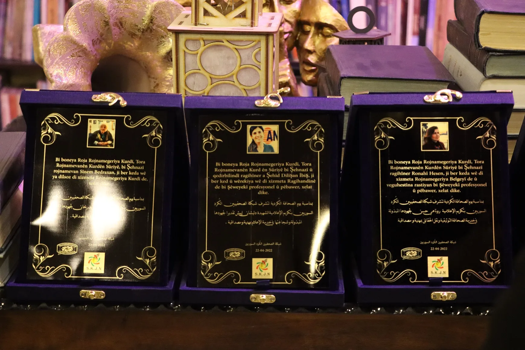 ​​​​​​​تكريماً لجهودهن.. تكريم خمس صحفيات كرديات