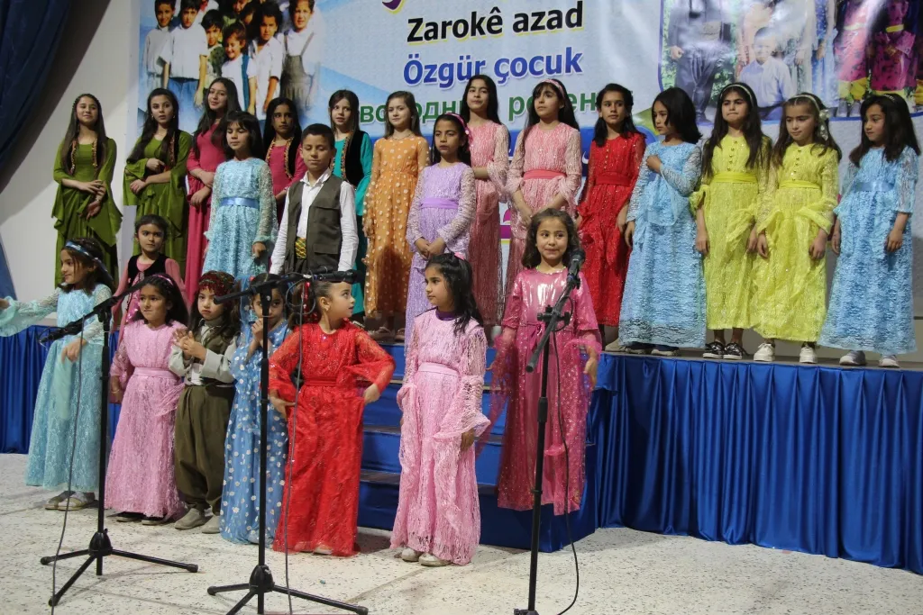 مهرجان للأطفال واحتفالية وزراعة الأشجار في حلب ومنبج احتفاءً بميلاد القائد أوجلان