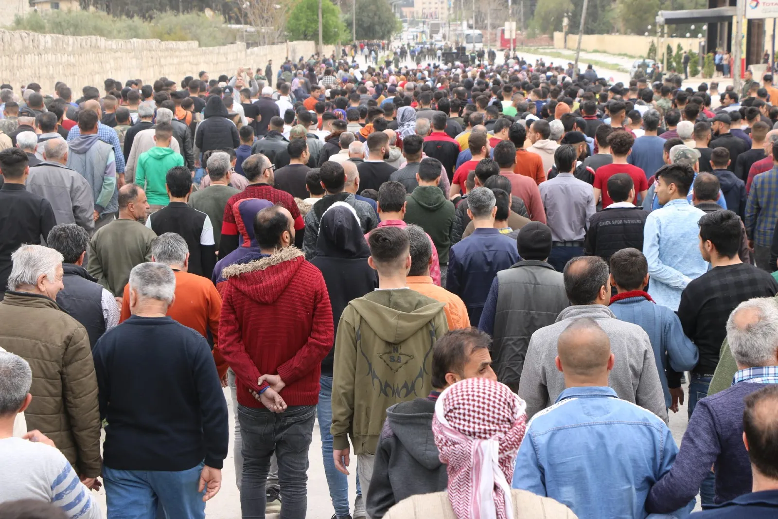 ​​​​​​​أهالي حيي الشيخ مقصود والأشرفية ينددون بحصار حكومة دمشق الخانق عليهم