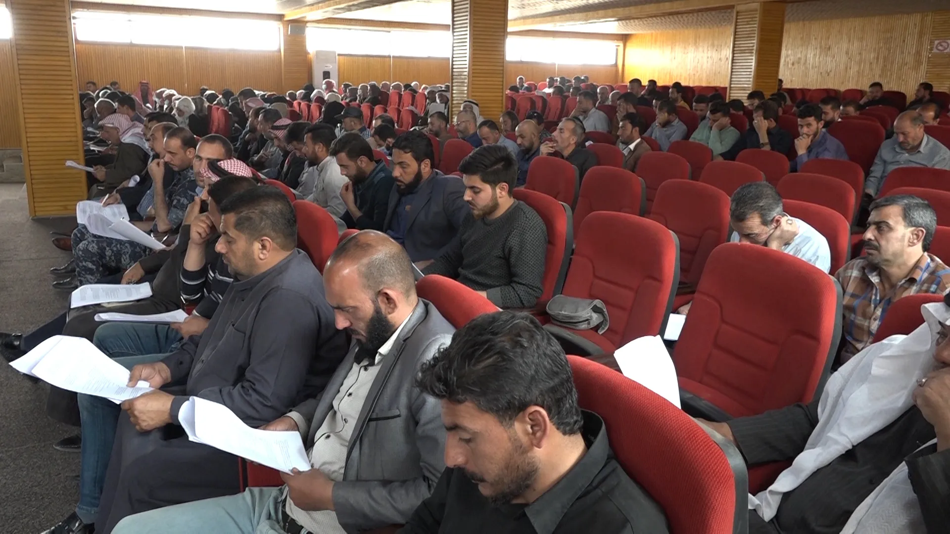 لجنة صياغة العقد الاجتماع تناقش مسودة العقد مع مؤسسات مجلس دير الزور المدني