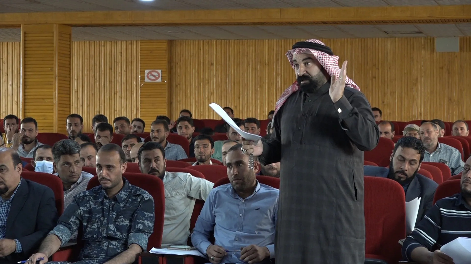 لجنة صياغة العقد الاجتماع تناقش مسودة العقد مع مؤسسات مجلس دير الزور المدني